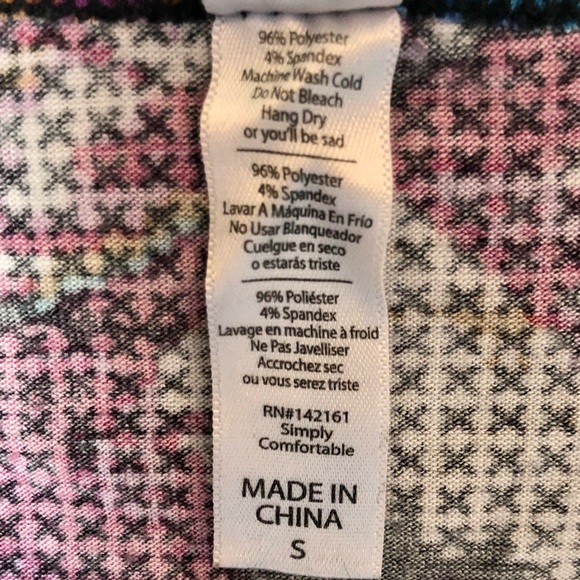 LuLaRoe small Classic Tee, excellent used condition - Picture 4 of 4